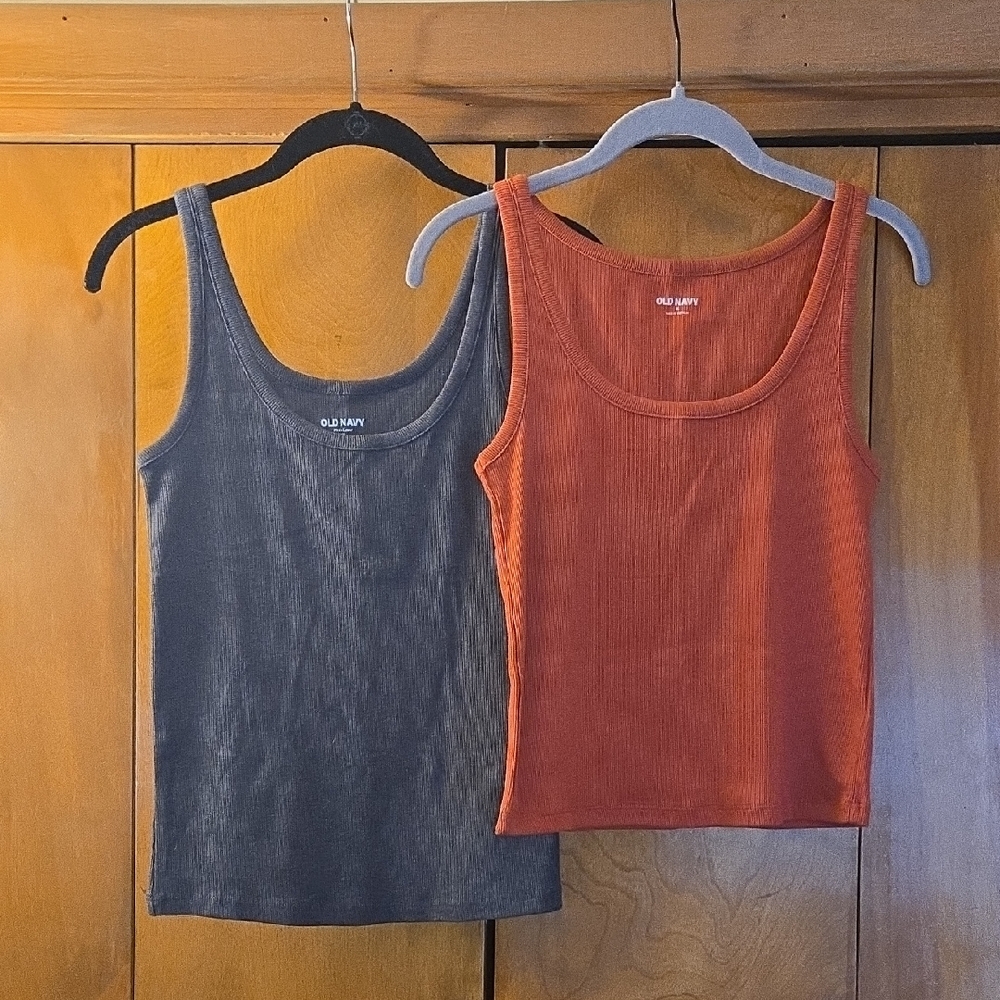 Old Navy Ribbed Tank Tops in Rust and Charcoal